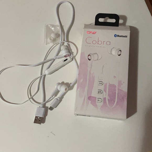 CYLO Cobra Bluetooth earbuds - Picture 4 of 9